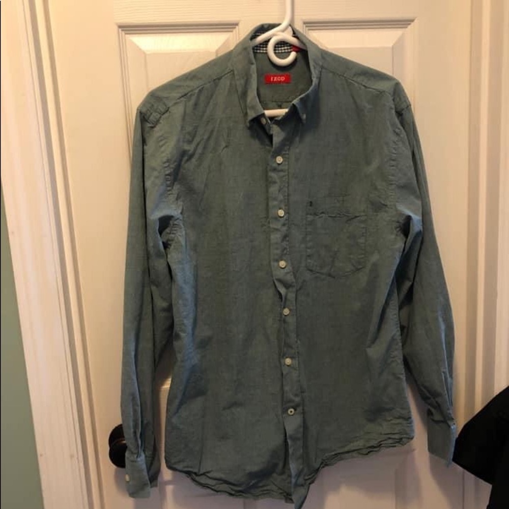 Medium Izod green casual button down shirt
